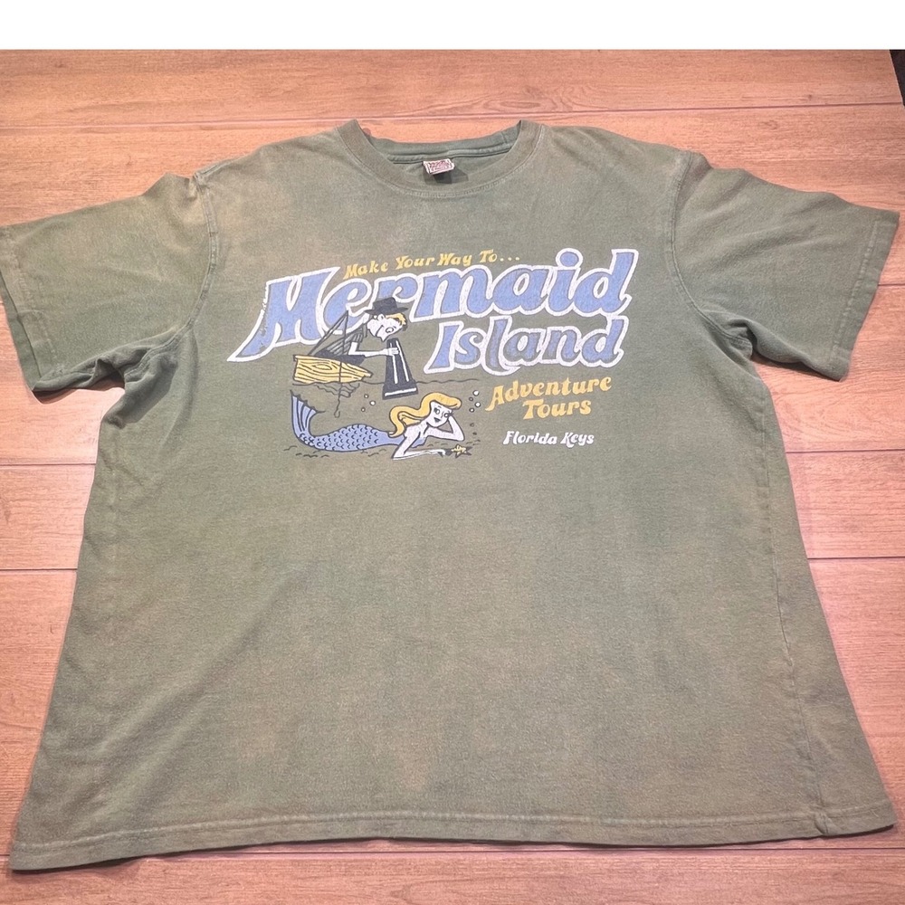 Fossil Brand Mens T‎ Shirt Sz L Green Mermaid Island Adventure Tours Florida Y2K - Picture 8 of 8